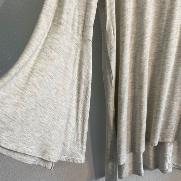Ava James top with bell sleeves size X-Large - Picture 3 of 5